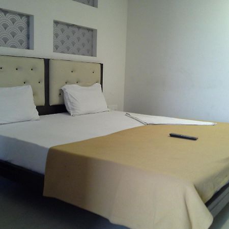 Hotel Galaxy Residency Vasai Exterior photo