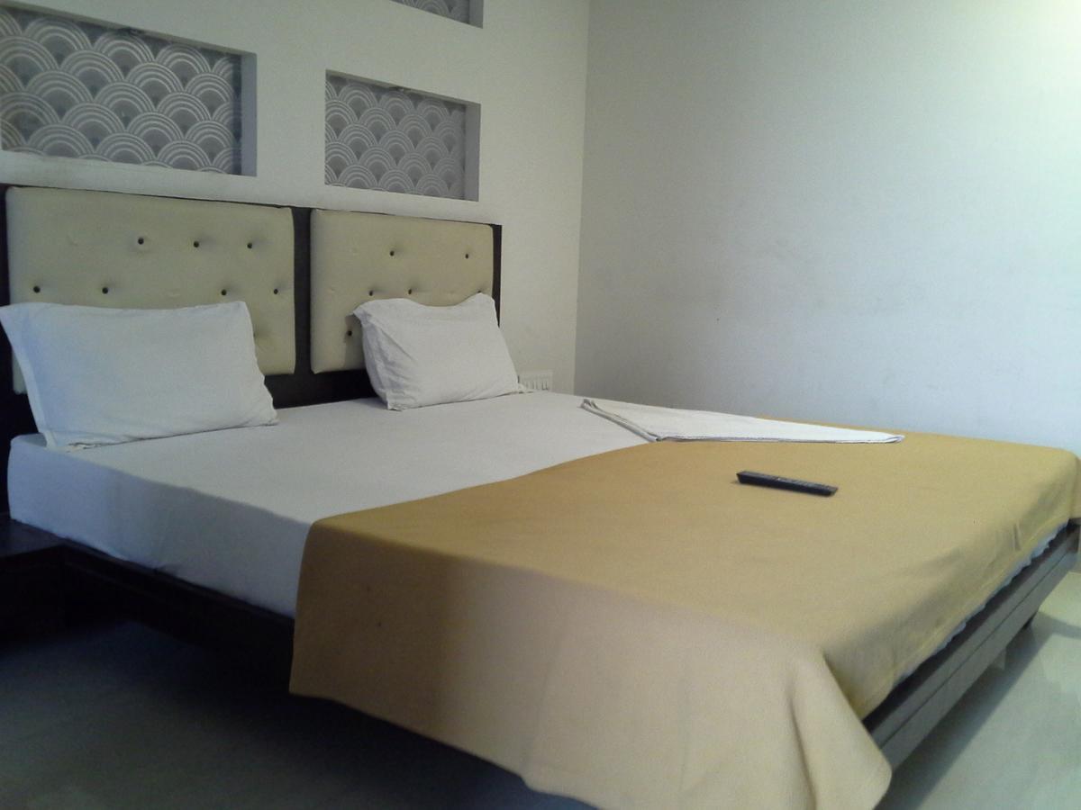 Hotel Galaxy Residency Vasai Exterior photo